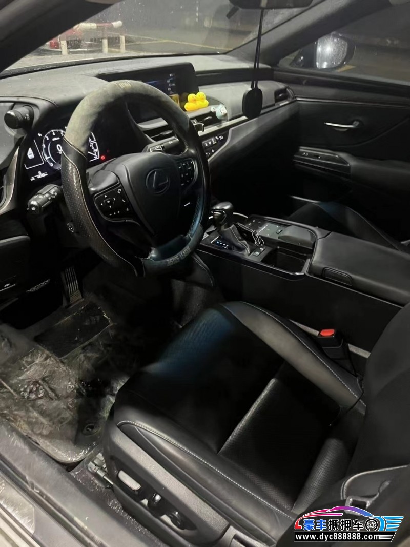 20年雷克萨斯ES轿车抵押车出售