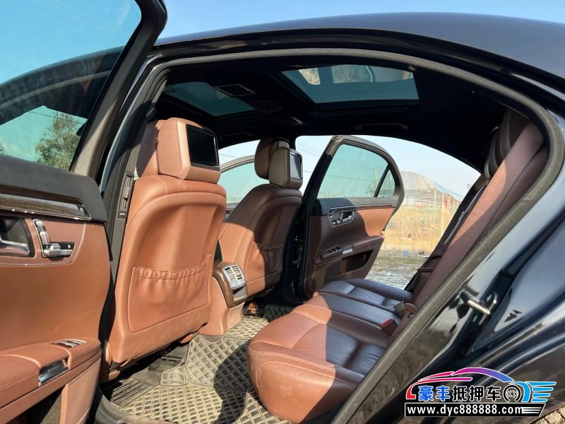 12年奔驰S轿车抵押车出售