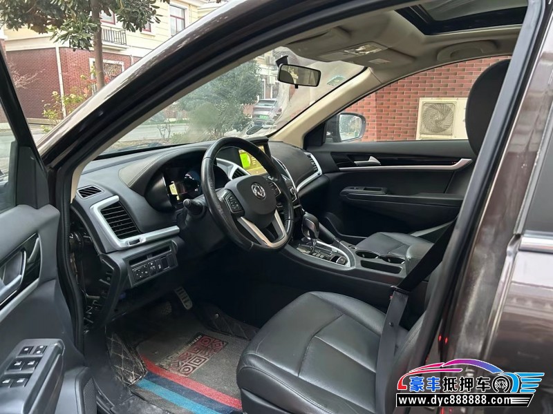 16年东风风神AX7轿车抵押车出售