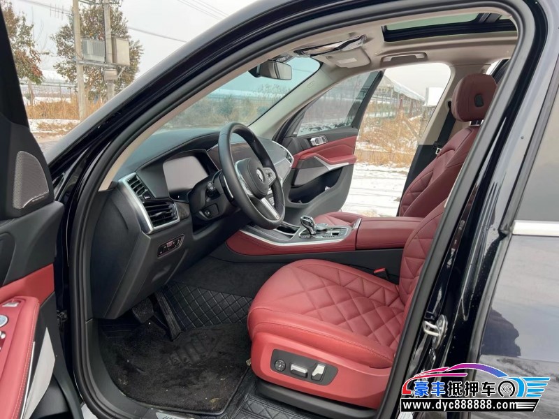 22年宝马X5SUV抵押车出售