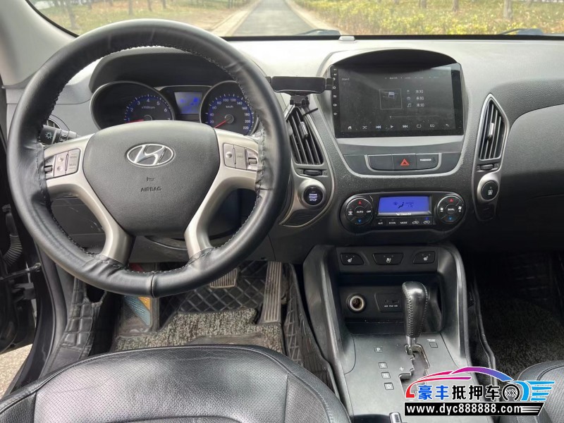 15年现代ix35轿车抵押车出售