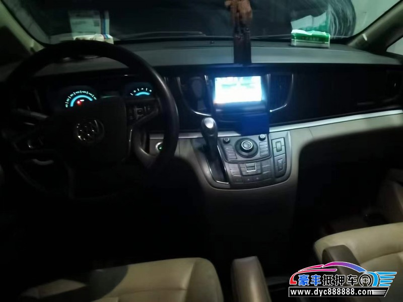 14年别克GL8轿车抵押车出售