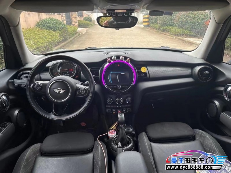 15年宝马MINI轿车抵押车出售