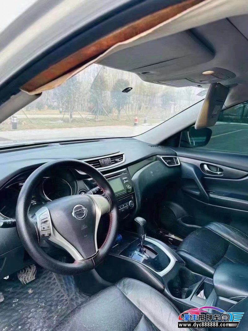 15年日产奇骏轿车抵押车出售