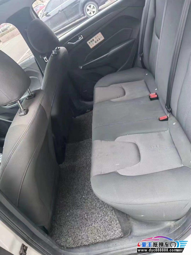 19年奇瑞艾瑞泽轿车抵押车出售