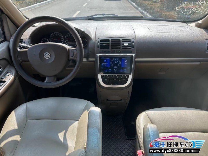 15年别克GL8轿车抵押车出售