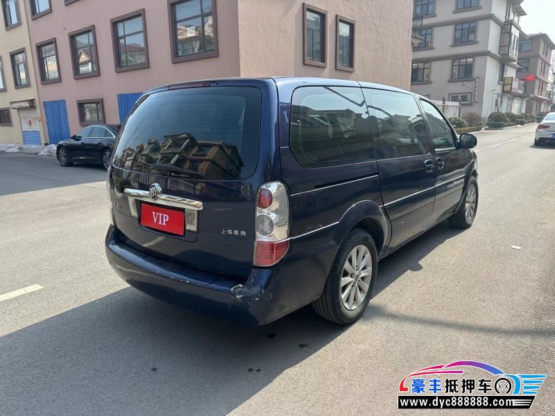 15年别克GL8轿车抵押车出售