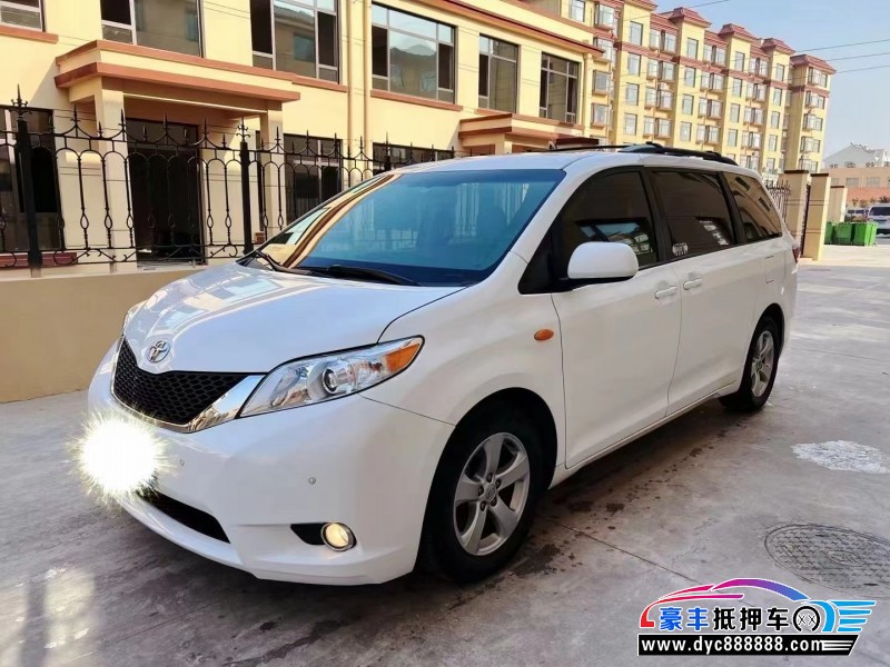 15年丰田塞纳轿车抵押车出售