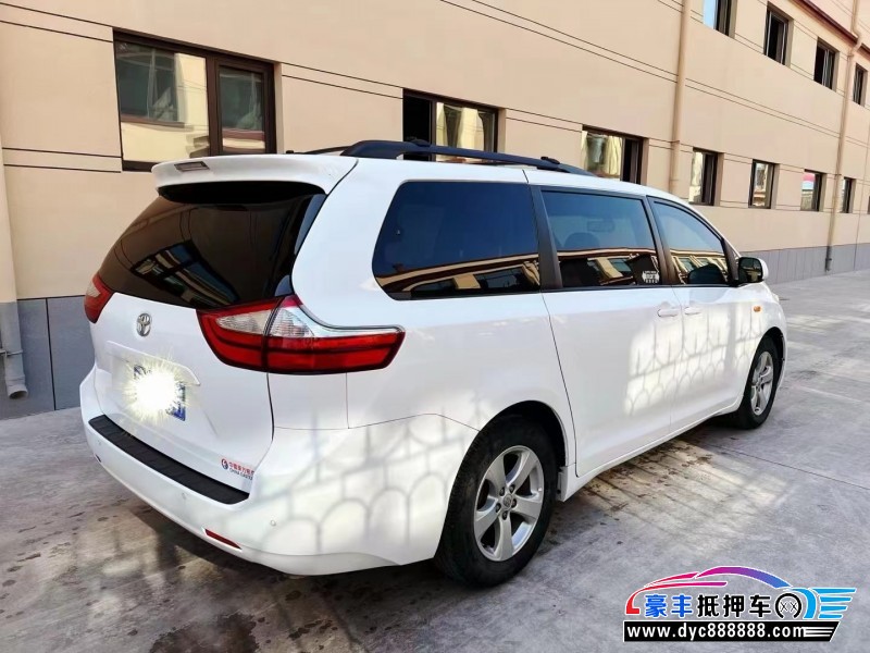 15年丰田塞纳轿车抵押车出售