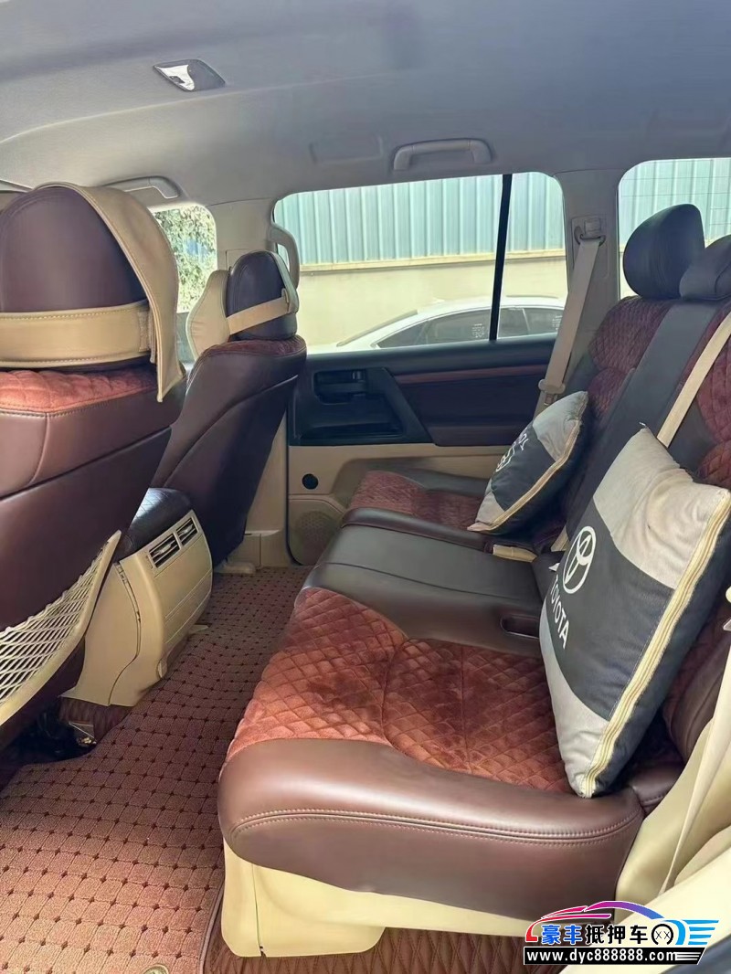 17年丰田兰德酷路泽(进口)轿车抵押车出售