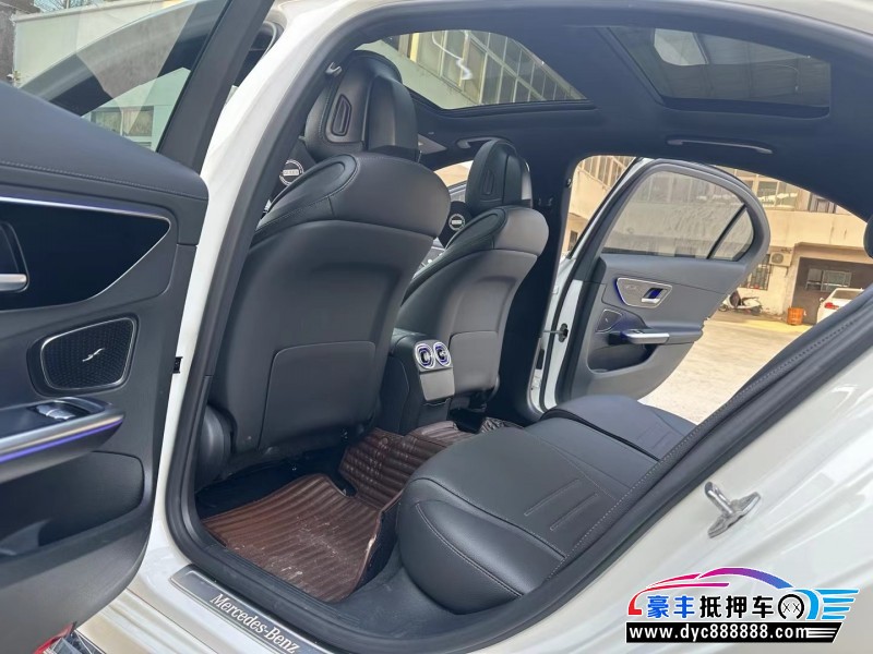 22年奔驰C轿车抵押车出售