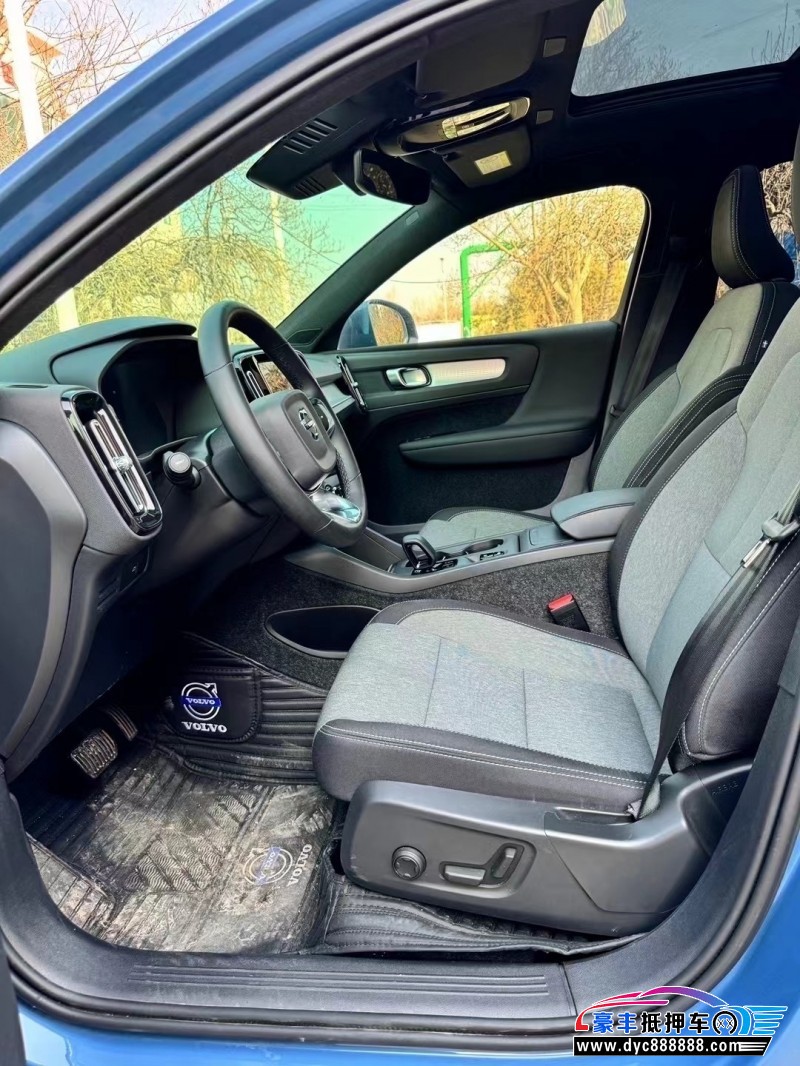 23年沃尔沃XC40轿车抵押车出售