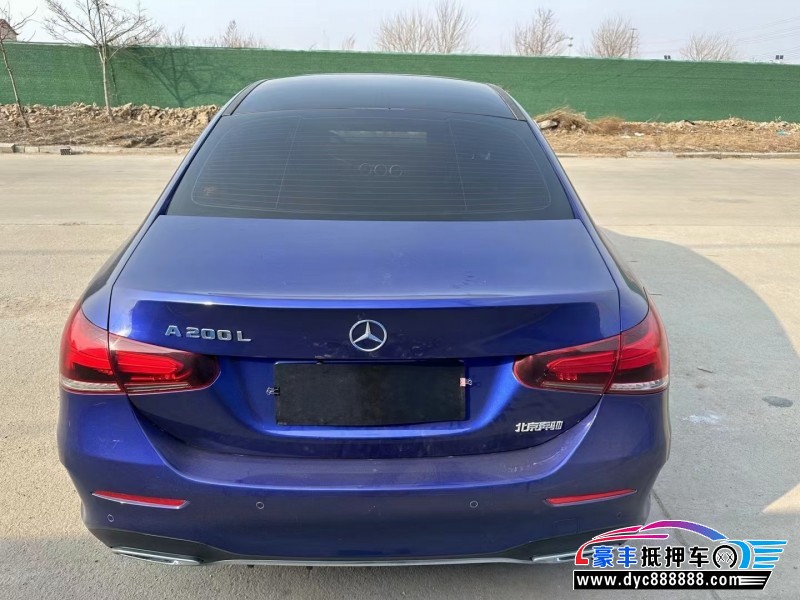 20年奔驰A轿车抵押车出售