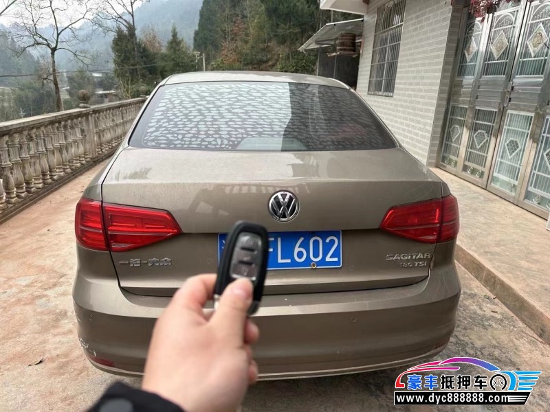 17年大众速腾轿车抵押车出售