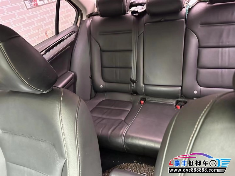 17年大众速腾轿车抵押车出售