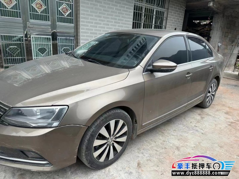 17年大众速腾轿车抵押车出售