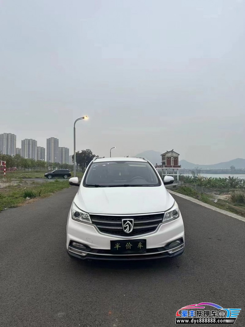 19年宝骏730轿车抵押车出售