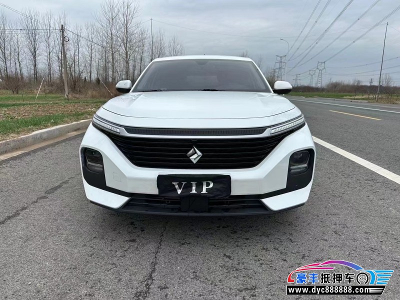 22年宝骏RC5轿车抵押车出售