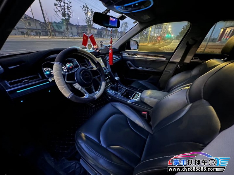 17年众泰大迈X7轿车抵押车出售