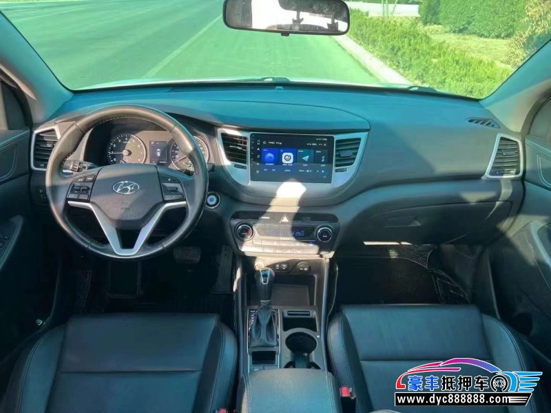 16年现代途胜轿车抵押车出售