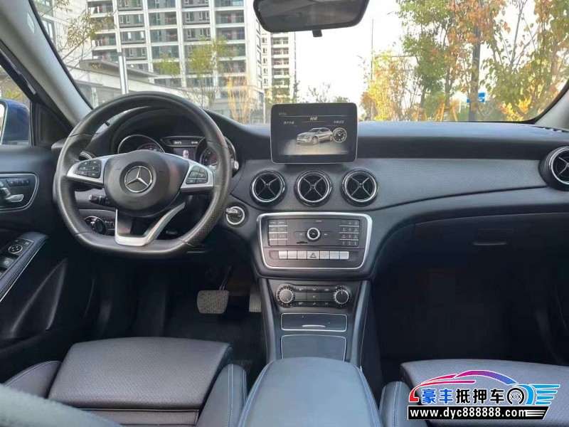 19年奔驰GLA轿车抵押车出售