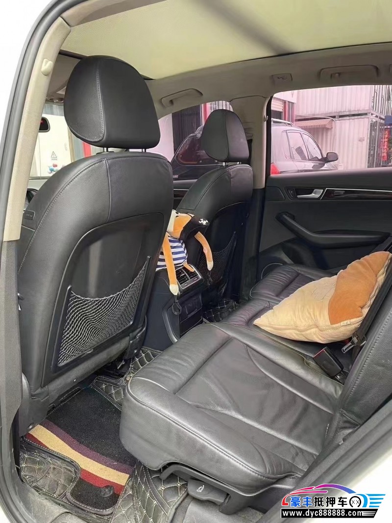 12年奥迪Q5轿车抵押车出售