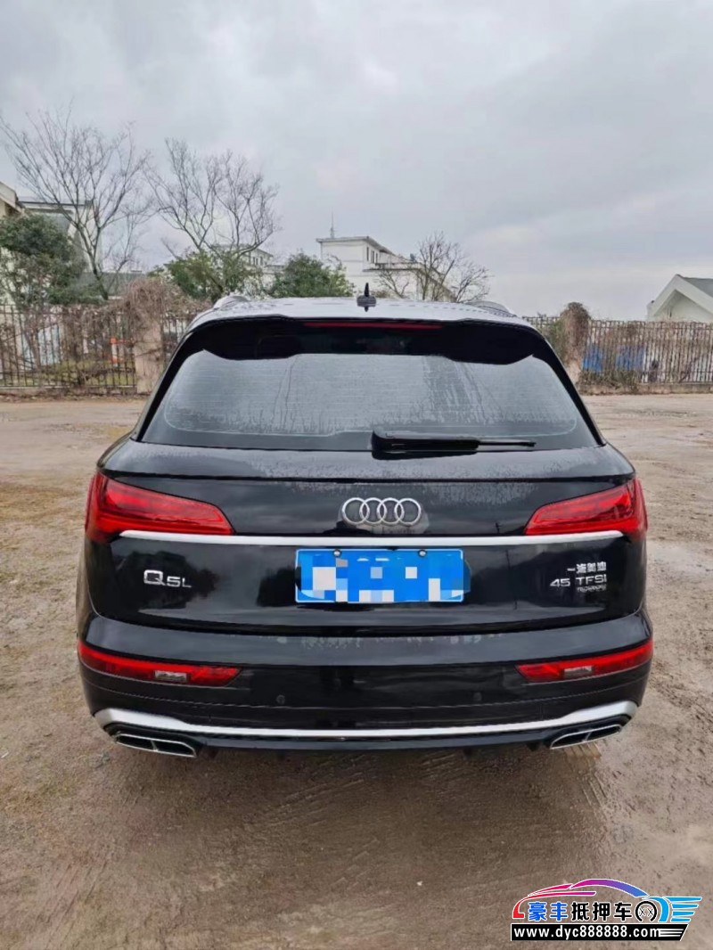22年奥迪Q5轿车抵押车出售