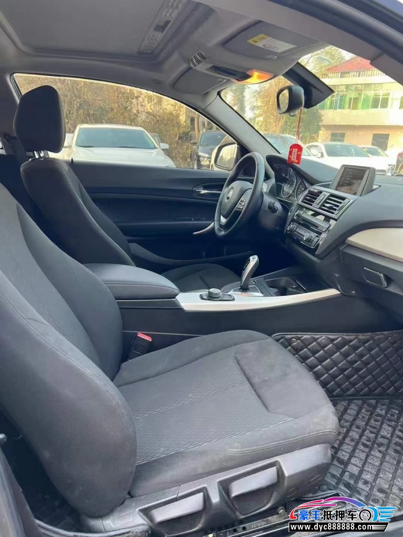 16年宝马2系轿车抵押车出售