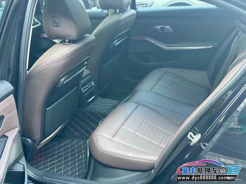 20年宝马3系轿车抵押车出售