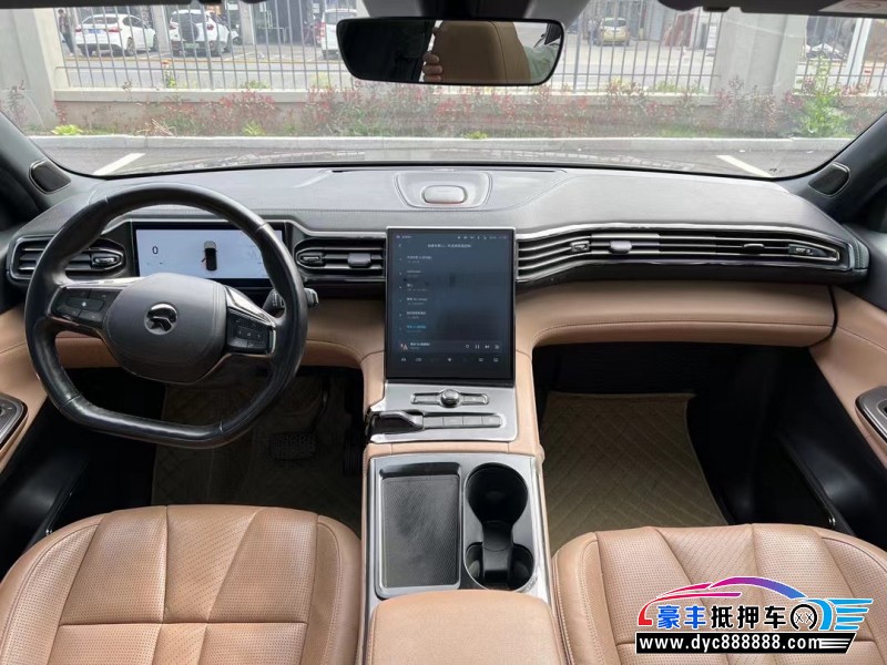 21年蔚来ES8轿车抵押车出售