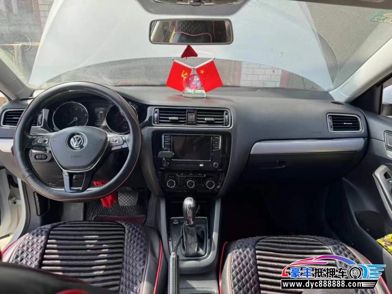 18年大众速腾轿车抵押车出售