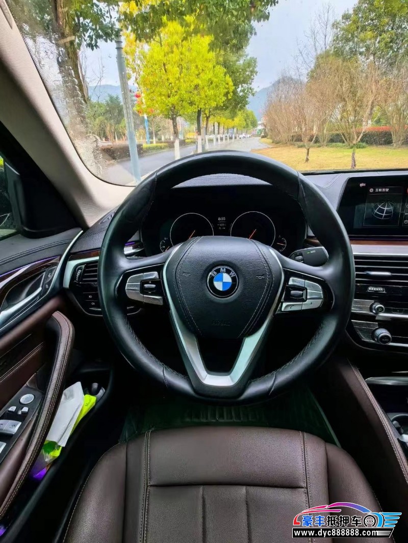 18年宝马5系轿车抵押车出售