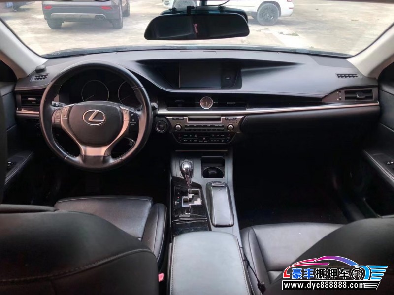 14年雷克萨斯ES轿车抵押车出售