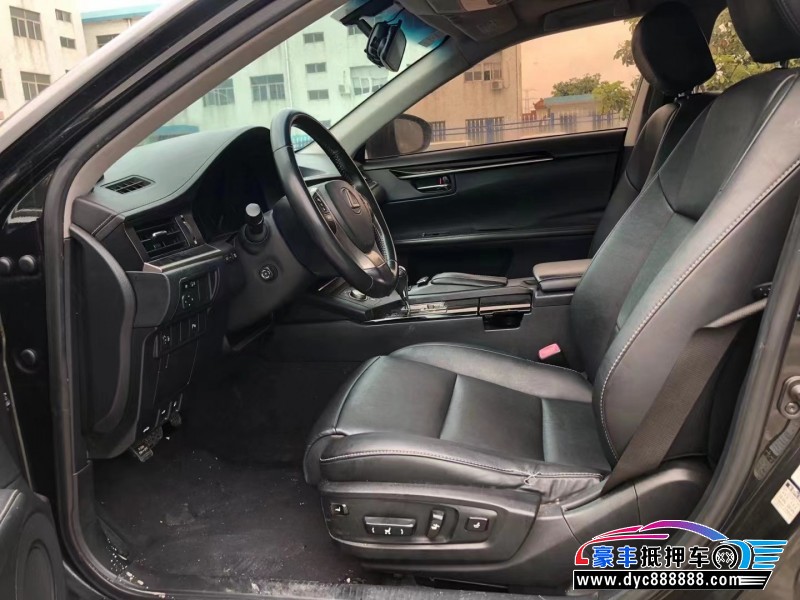 14年雷克萨斯ES轿车抵押车出售