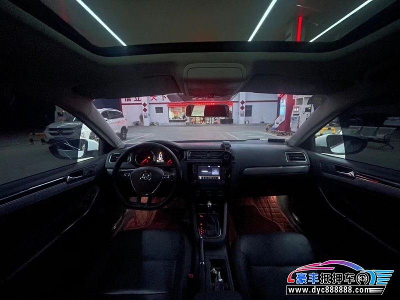 18年大众速腾轿车抵押车出售