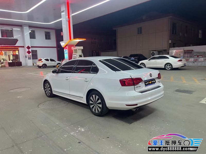 18年大众速腾轿车抵押车出售