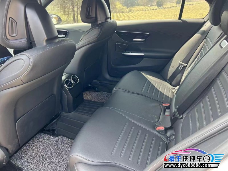 22年奔驰C轿车抵押车出售