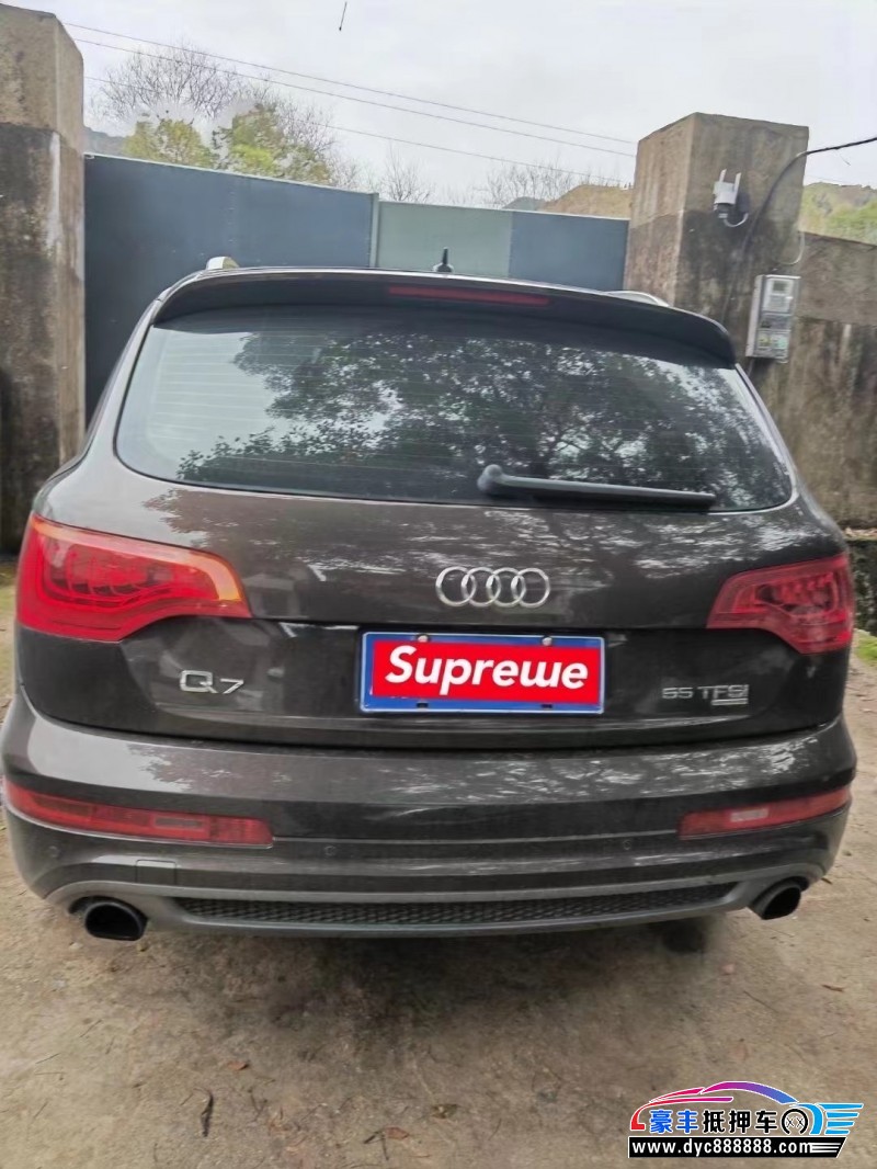 14年奥迪Q7轿车抵押车出售