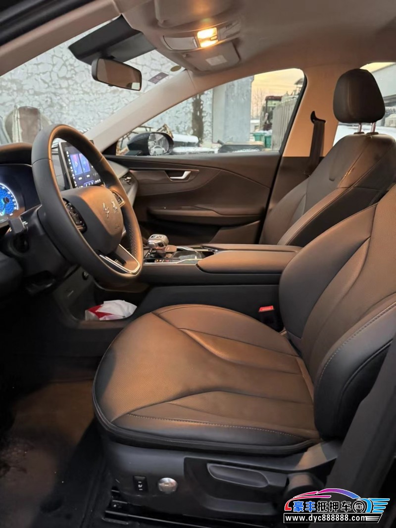 23年红旗EQM5轿车抵押车出售