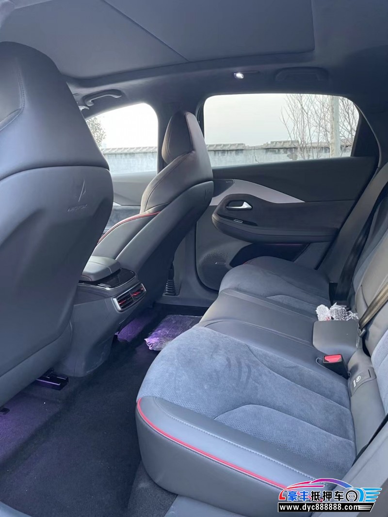 23年极狐阿尔法S轿车抵押车出售