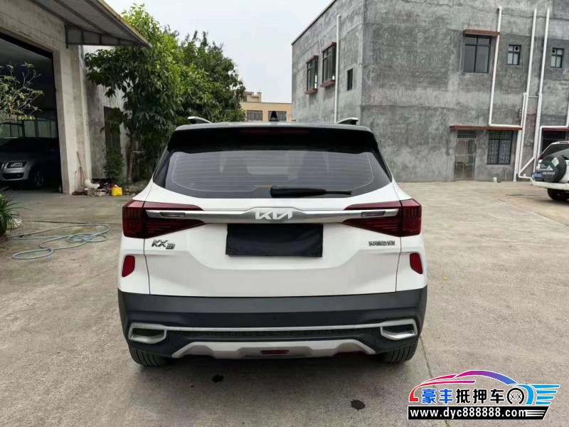 22年起亚KX3轿车抵押车出售