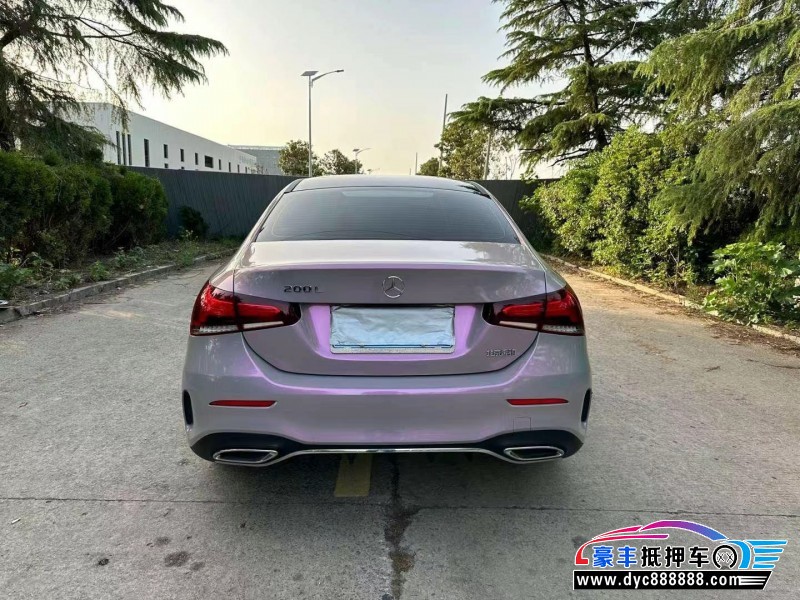 20年奔驰A轿车抵押车出售