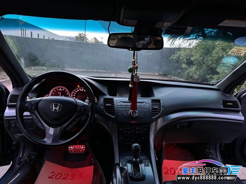 13年本田思铂睿轿车抵押车出售