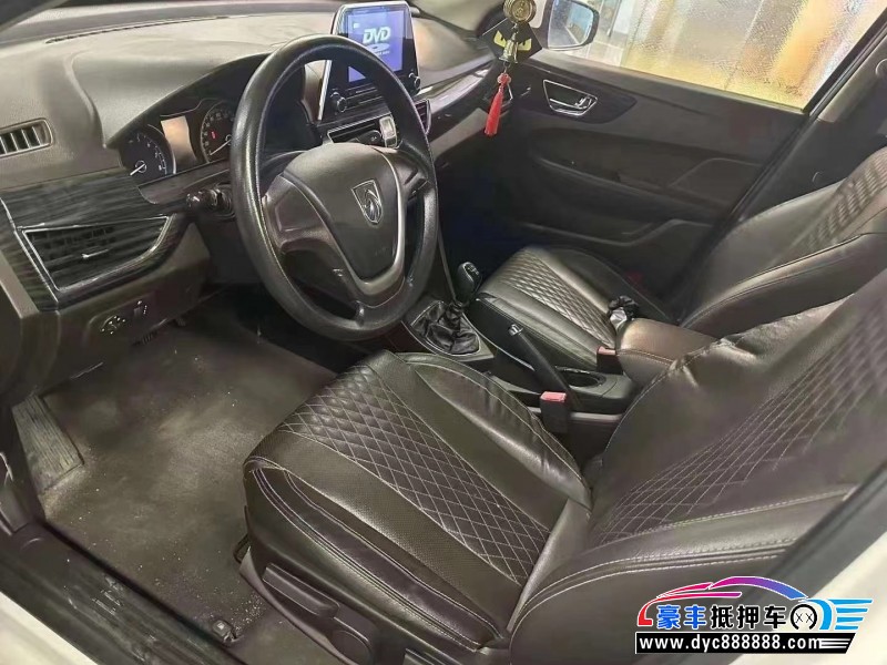 17年宝骏630轿车抵押车出售