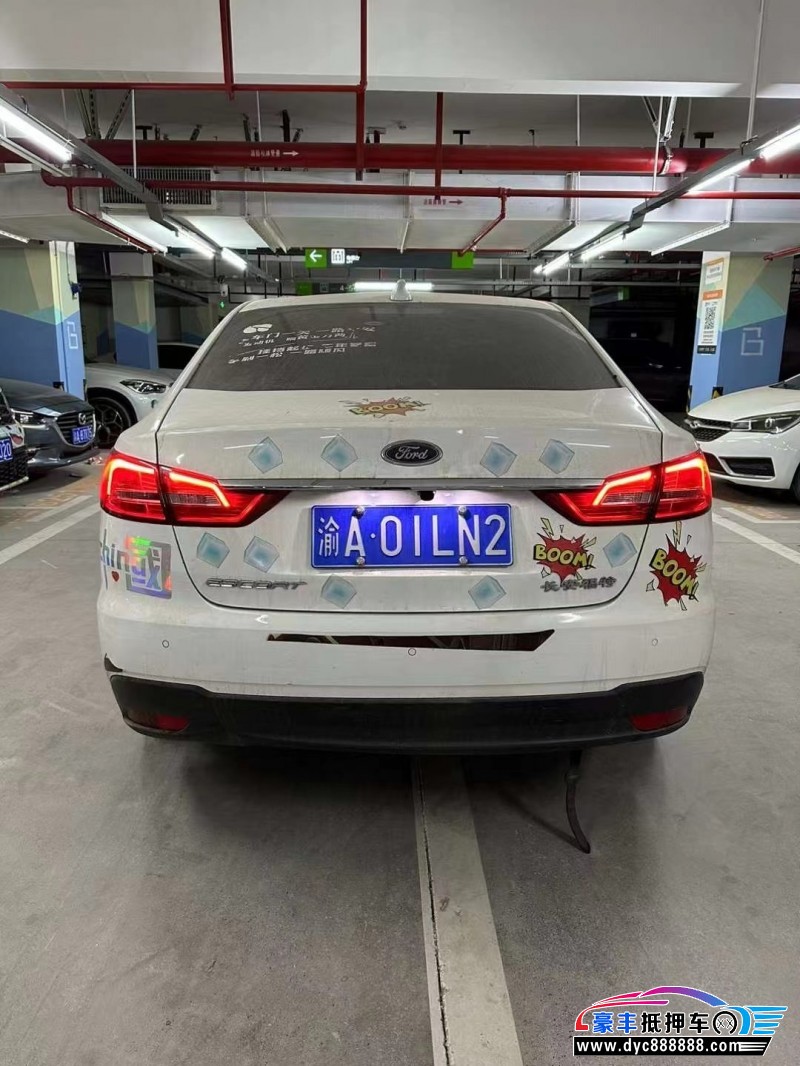 21年福特福睿斯轿车抵押车出售