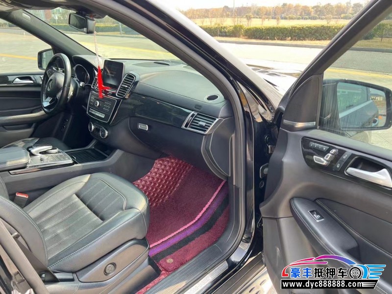 19年奔驰GLS轿车抵押车出售