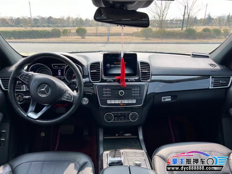 19年奔驰GLS轿车抵押车出售