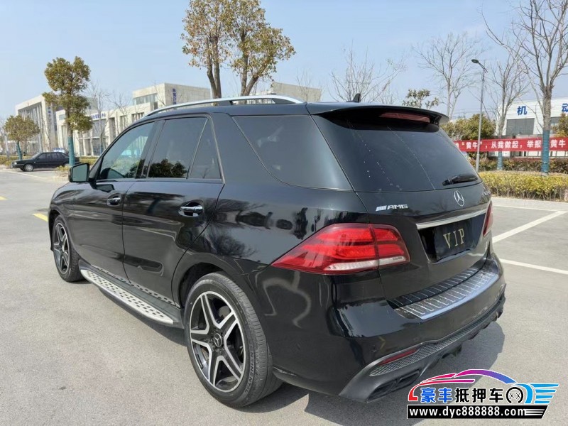 17年奔驰GLE轿车抵押车出售