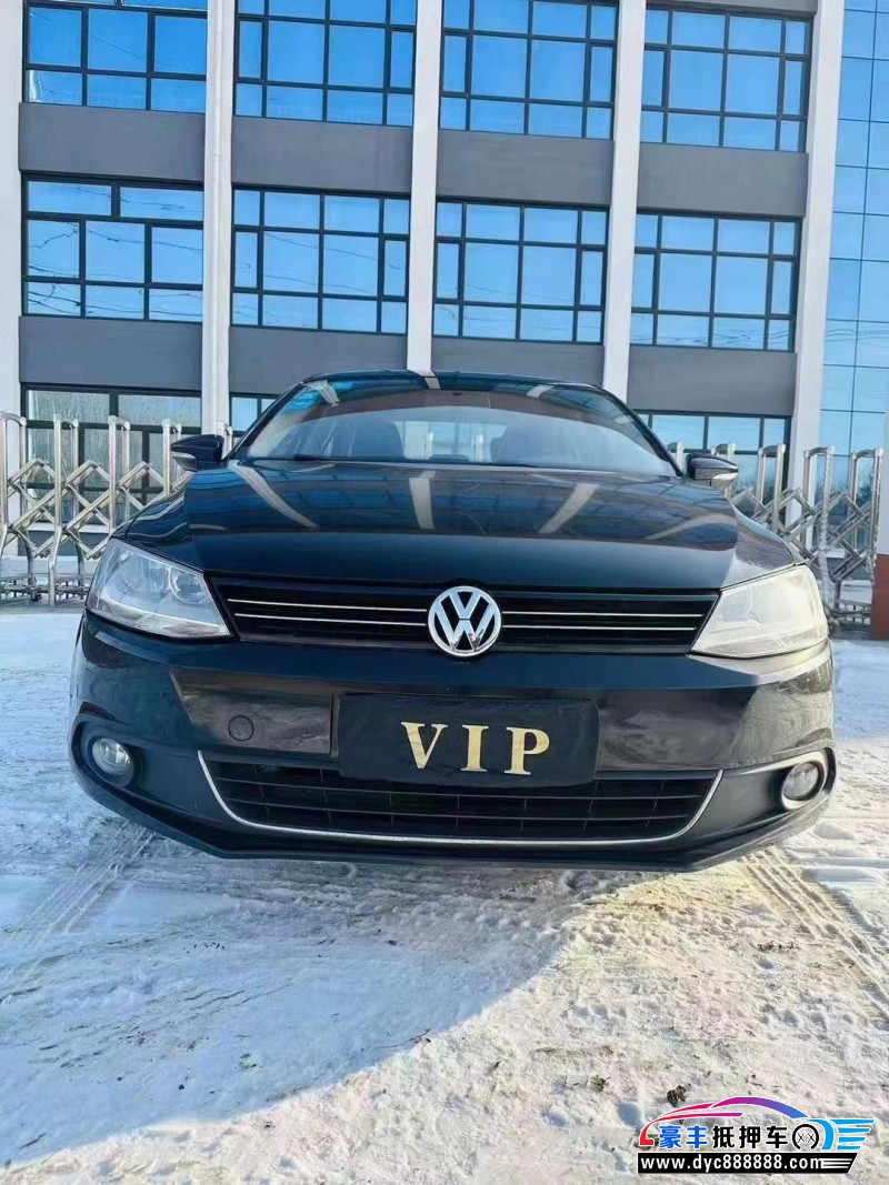 14年大众速腾轿车抵押车出售