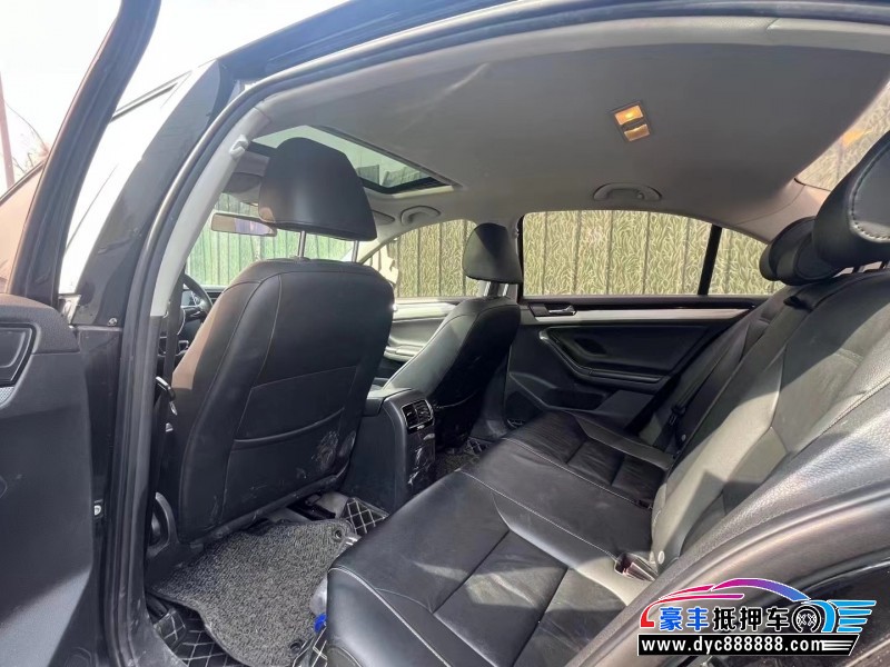 15年大众速腾轿车抵押车出售